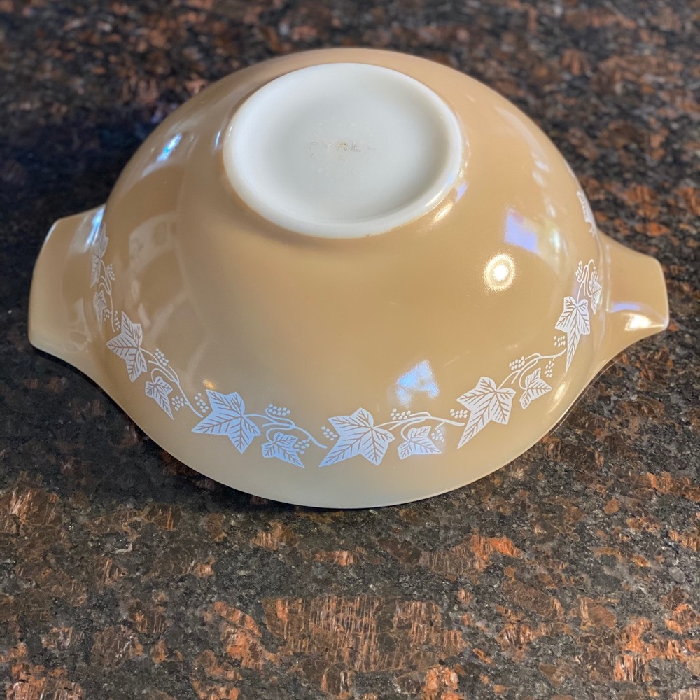 1 Pyrex Sandalwood 444 Cinderella Mixing Bowl - Picture 7 of 12